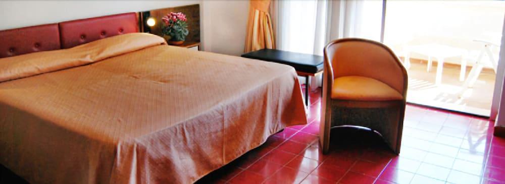Park Hotel Baia Domizia Extérieur photo